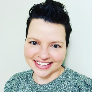 Meet your Posher, Stephany